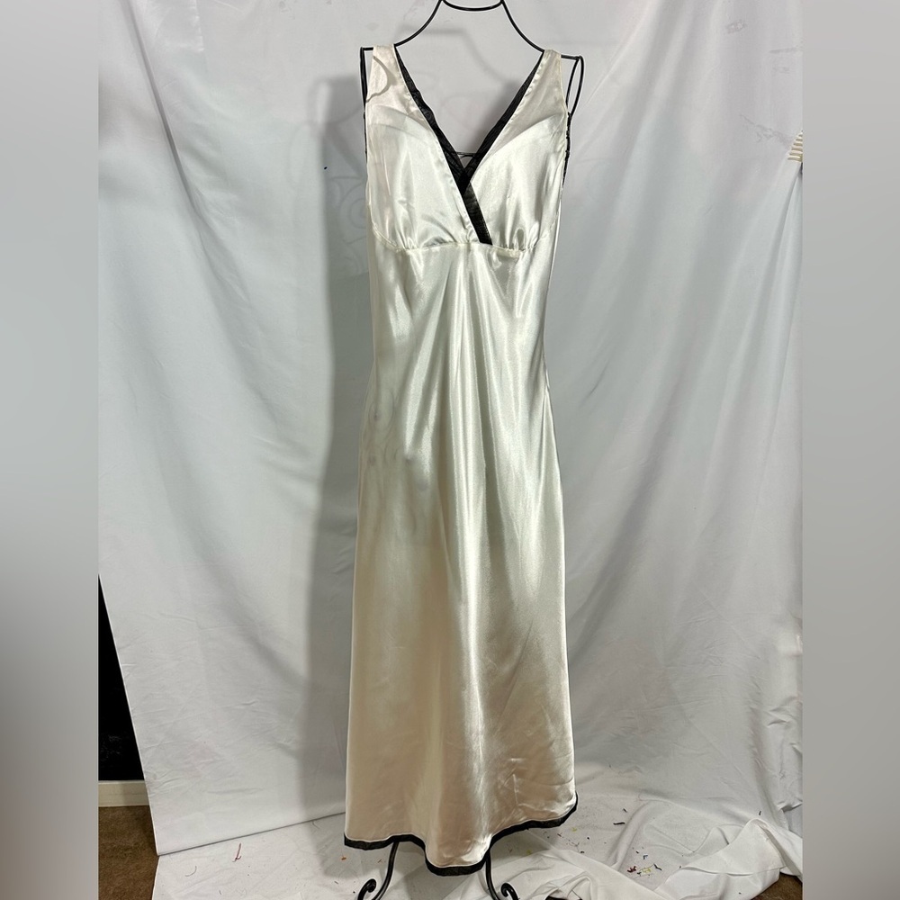 Jones New York white silky maxi slip dress size L